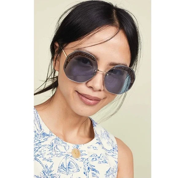 Fendi Oversized Tinted Sunglasses FENDI EYEWEAR Oversized square-frame tortoiseshell acetate  main image 4